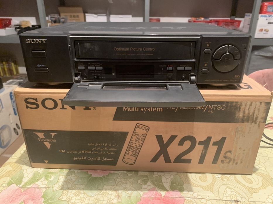 Видеомагнитофон в новом состояния