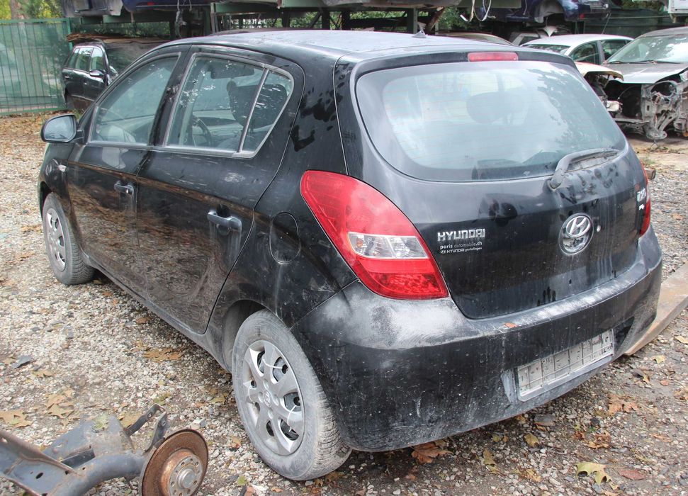 Хюндай  I-20 1.2i с проблем в двигателя – само на части