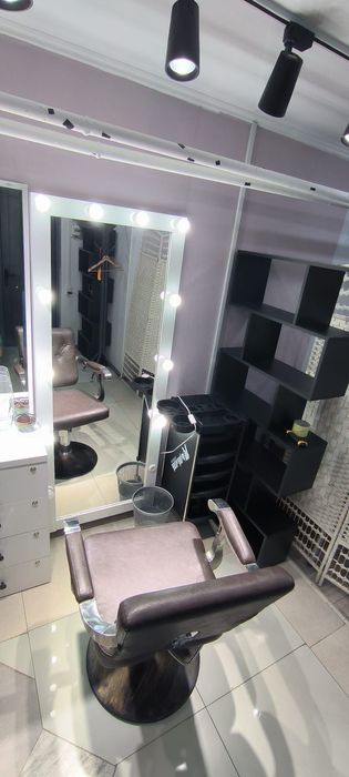 Сдам парикмахерское кресло