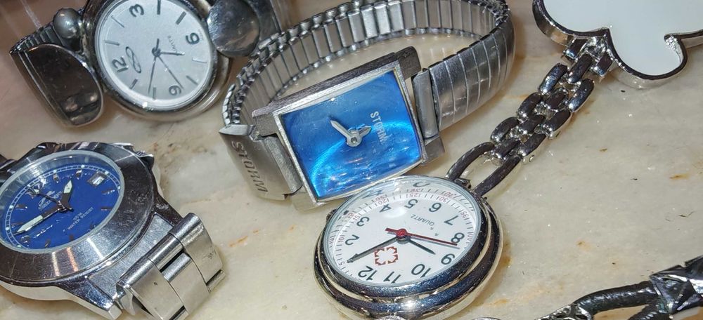 5 работещи дамски часовници Storm,Next,Slan