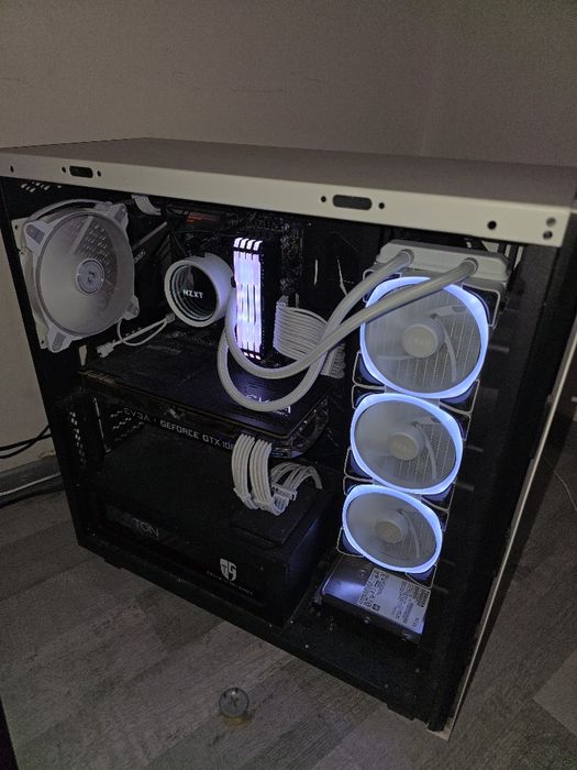 PC gaming 1080ti ryzen 7 3800x