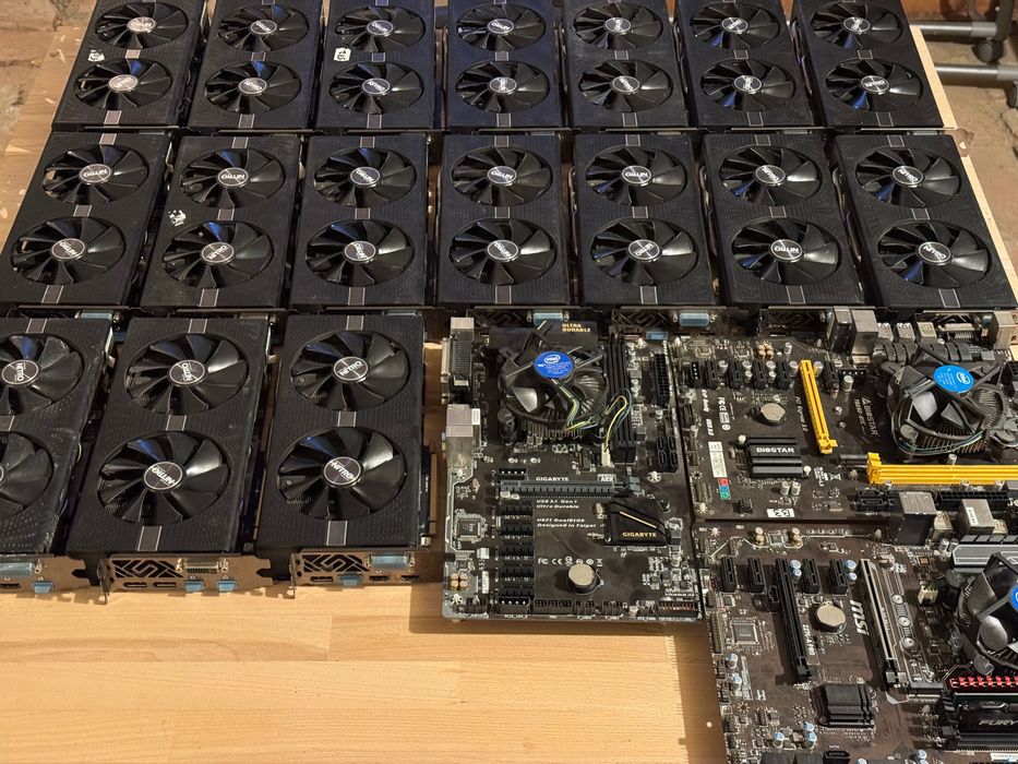 Plăci video Sapphire Nitro+ Radeon RX 580 (8GB GDDR5)