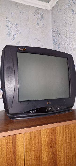 Телевизор LG б/у