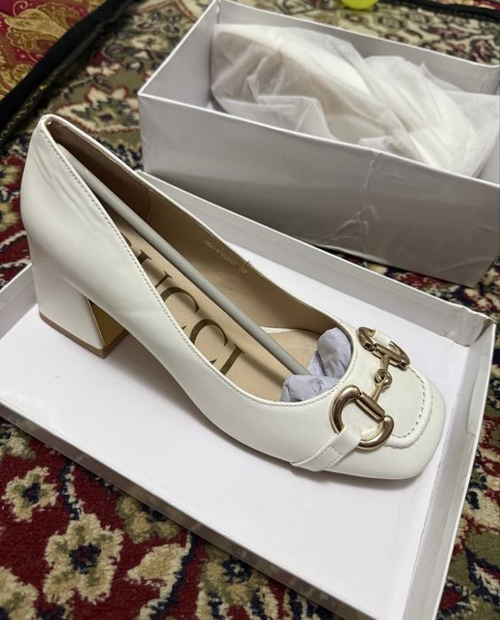 Gucci original tufli