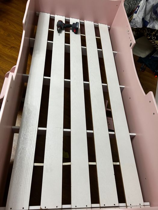 Кровать розовый для принцессы