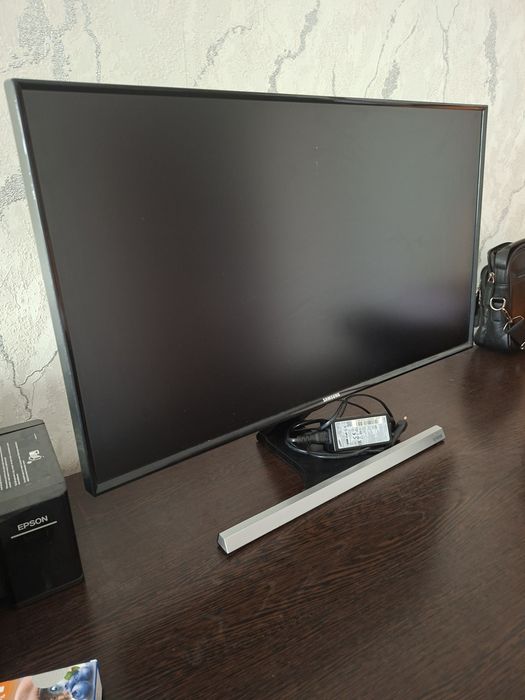 Монитор Samsung  model S24D590PL