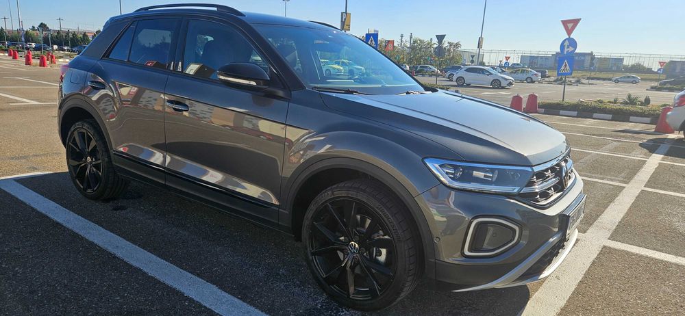 Volkswagen T-Roc Style 1.5 TSI DSG 150 CP  9927 km  IQ.Light Matrix