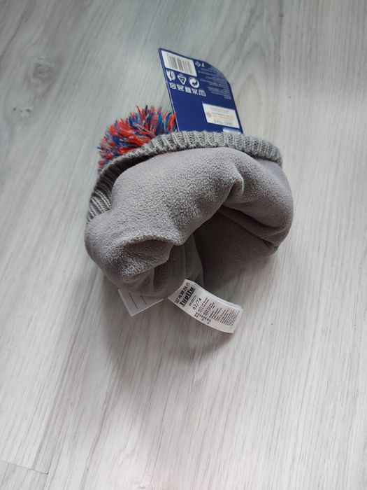 Ватирана бебешка шапка за момче