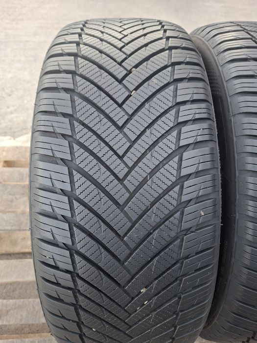 2бр. Почти Нови 245/45/19 Всесезонни 2023г.