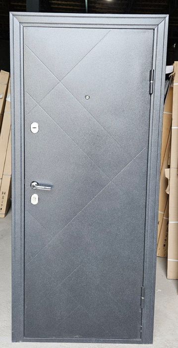 Продаются входные двери