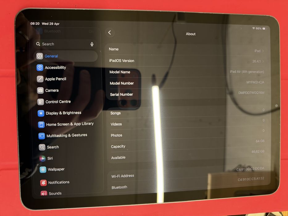 Apple iPad Air 4 arsta foarte bine baterie 88%