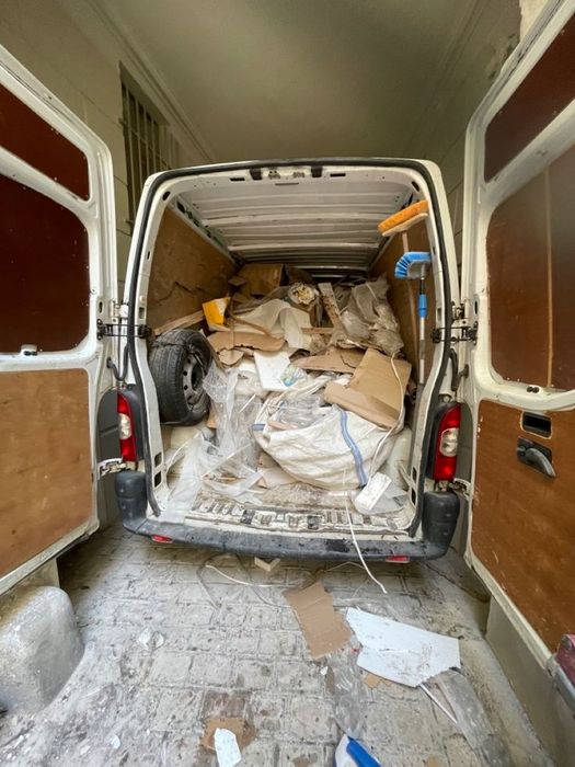 Debarasari apartamente mobila veche moloz deşeuri