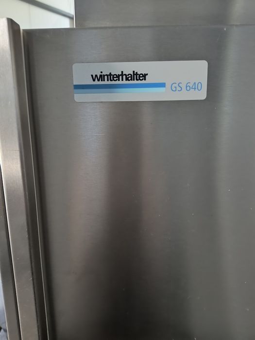 Winterhalter GS 640 със сушени .За тави и едър кухненски инвентар.