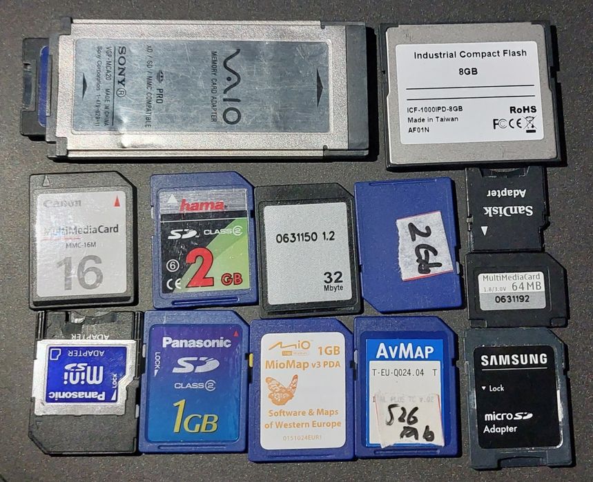 Carduri microSD, M2, MMC, Pro Duo, CompactFlash, SD la preț bun