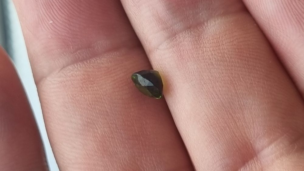 Vand piatra semipretioasa Turmalina verde