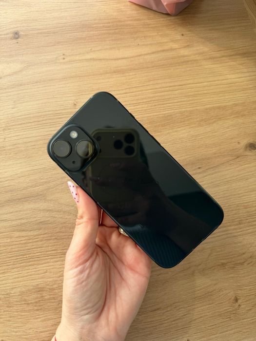 iPhone 15 – 128 GB – Stare foarte bună – 10 luni garanție