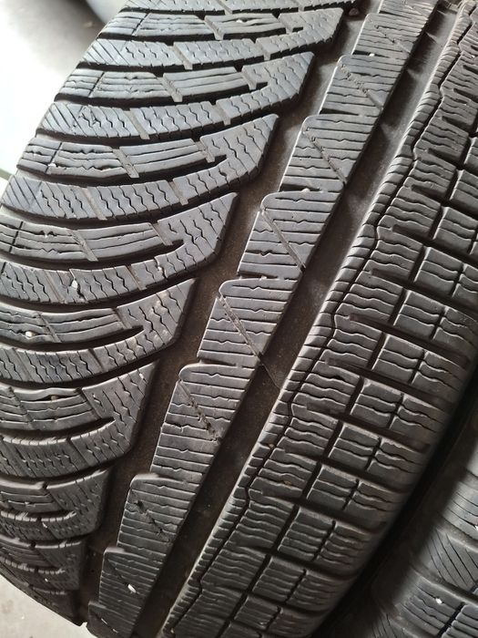 2 Anvelope de iarnă  245 35 r19 Michelin