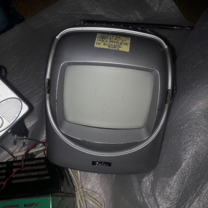 Mini CRT-uri defecte de colectie alb-negru