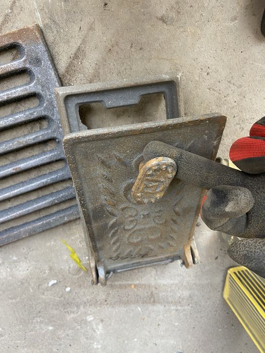 чугунные плита