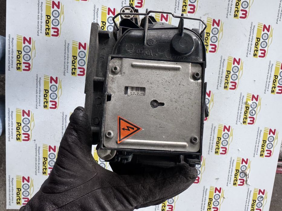 Far dreapta bi xenon adaptiv VW Passat B6 volan stanga 2005-2010