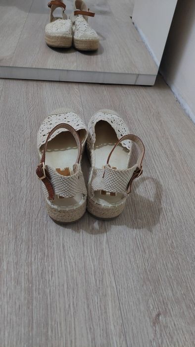 Дантелени обувки Dee Zee