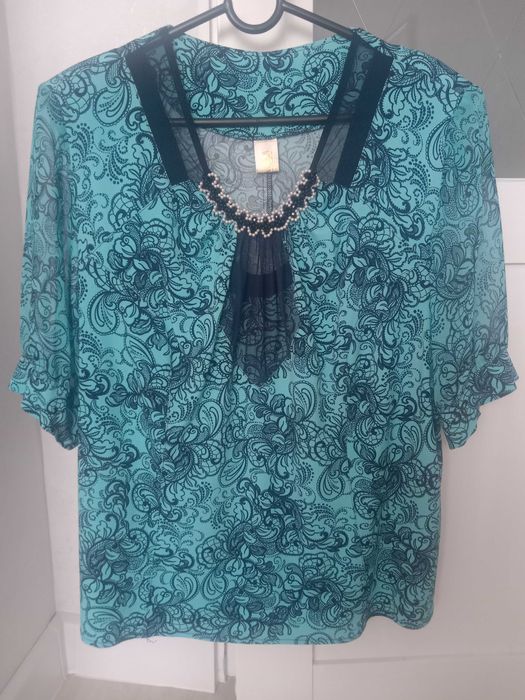 Красная женская кофточка в клетку размер 44-46