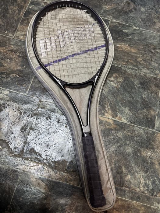 Тенис ракета втора употреба.