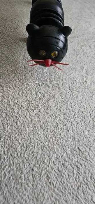 pisica armonica lunga neagra cu mustati  jucarie de colectie