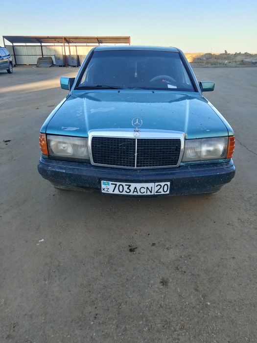 Мерседес.            .