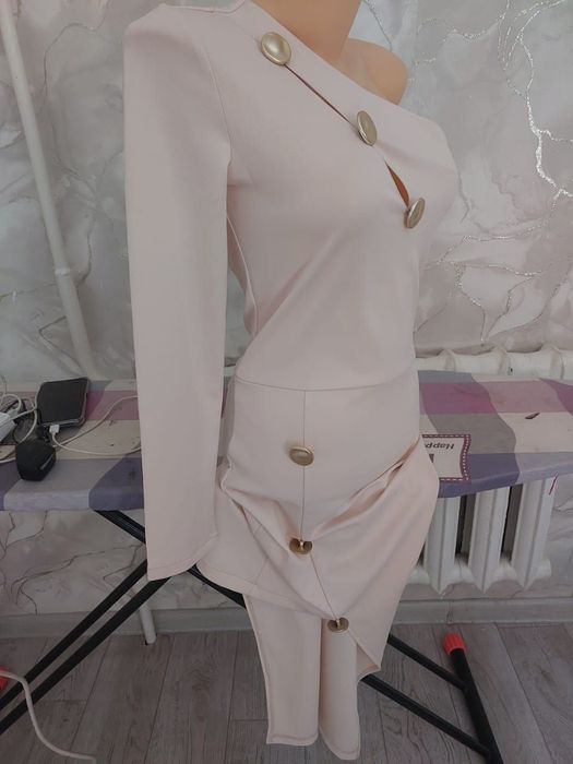 Юбки и платья женские