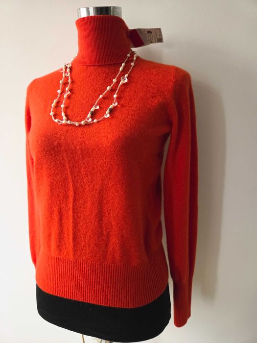 Pulover 100% casmir, nou cu eticheta!