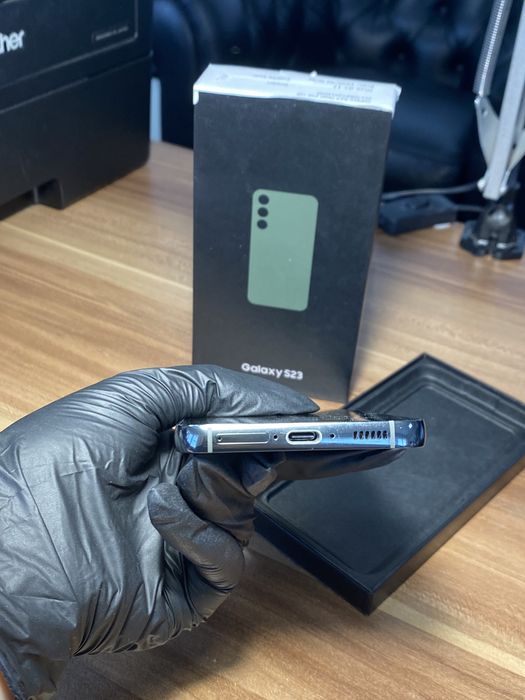 Samsung Galaxy s23• 256 GB • Green