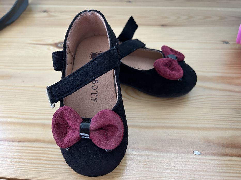 Детская обувь. Болалар оек кийими.б/у