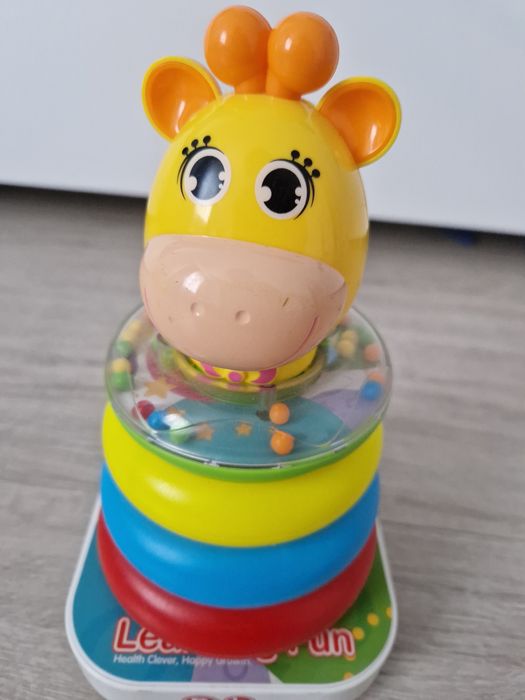 Piramida cu inele, Baby Love Girafa