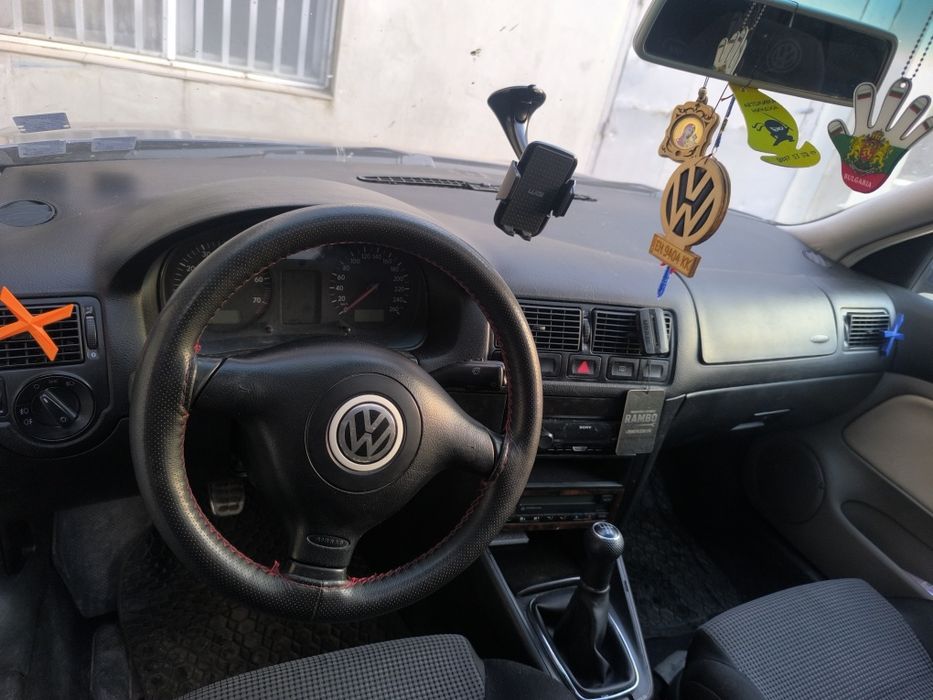 Продавам на части golf 4 всичко е налично