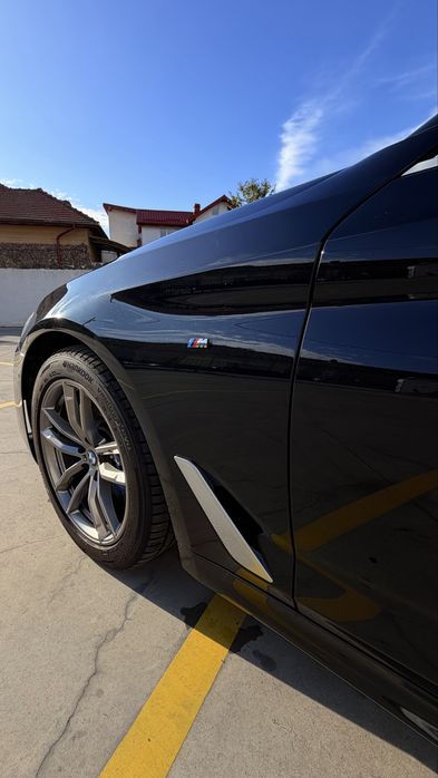 Bmw seria 5 G31 25d M 231 cp scaune comfort distronic camera lane assist pret fara tva