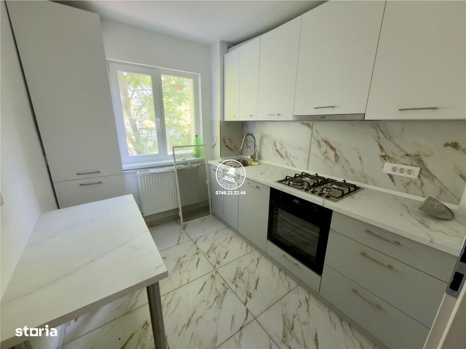 Apartament 3 camere, Dispecer, etaj intermediar