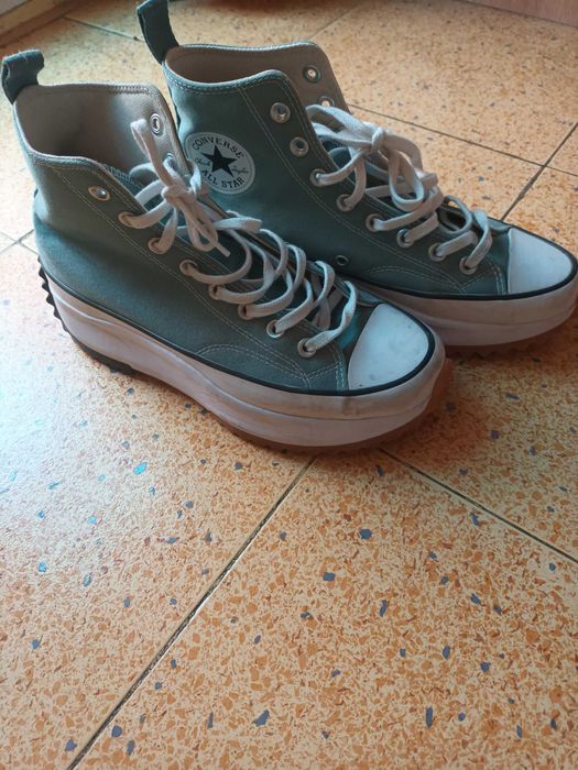 Converse Run Star Hike