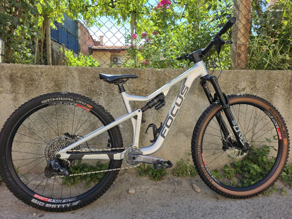 Ендуро Focus Jam 29 цола M размер 1x12 GX Електронни скорости  Sram Full Rockshox Suspension DT swiss Sram code 4-бутални