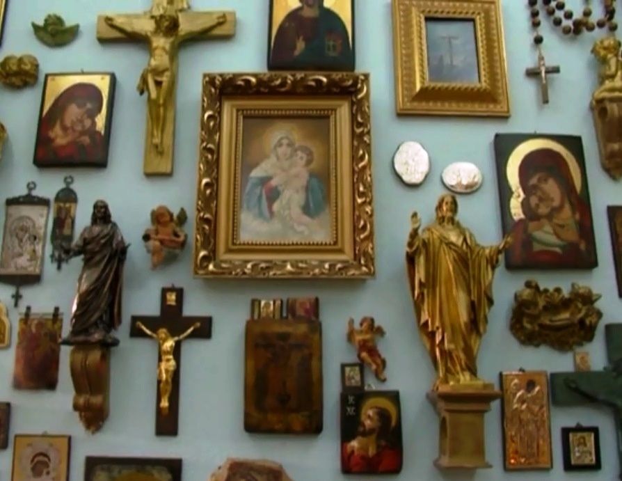 Гобленът от стената на Вили и Маури от "Смени жената"