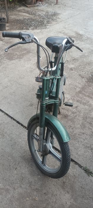Vând piaggio bravo