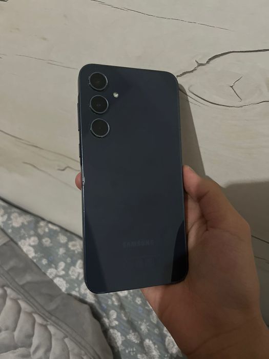 Самсунг а35 телефон