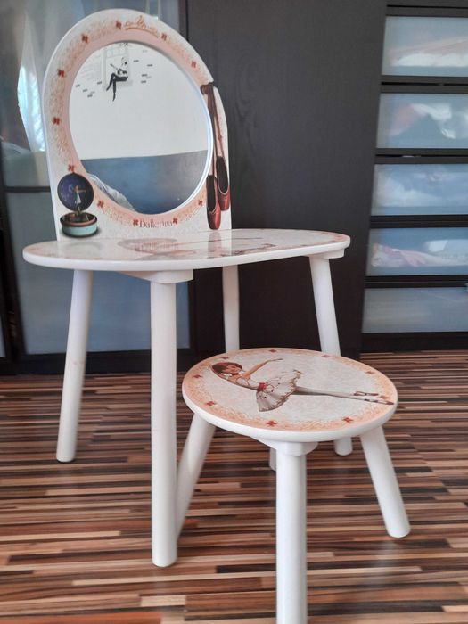 Masuta de frumusete cu scaunel Ballerina