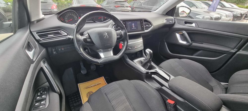 Vând Peugeot 308. 2016 1.2 benzină 110cp