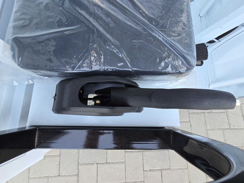 Triciclu cargo cu semicabina KUBA GL35000 full electric