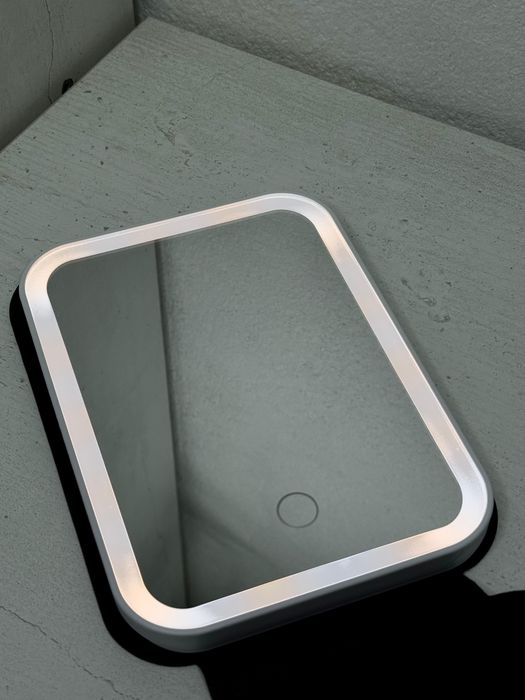 Продам Смарт-зеркало с подсветкой