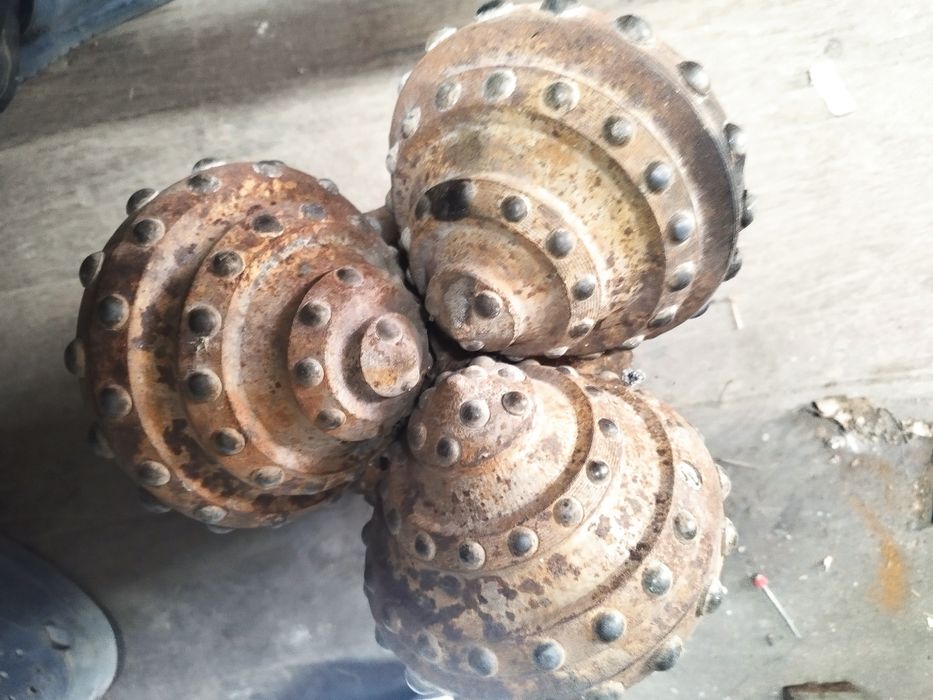 Трёх конусное сверло 269