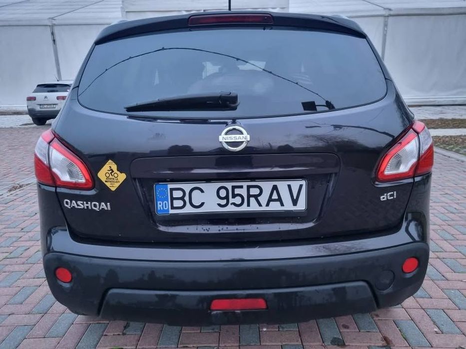Nissan Qashqai 2010 diesel, 4.499 € — imagine 5