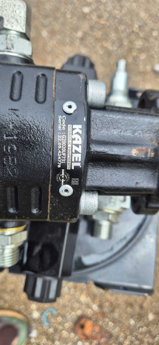 Самосвал , помпа , разпределител,