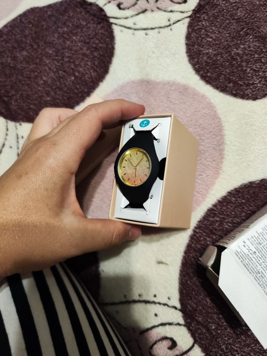 Новые часы Avon ..